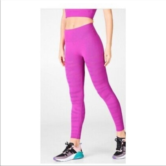 Fabletics Sculpknit High Rise 7/8 Zebra Leggings - Picture 1 of 10
